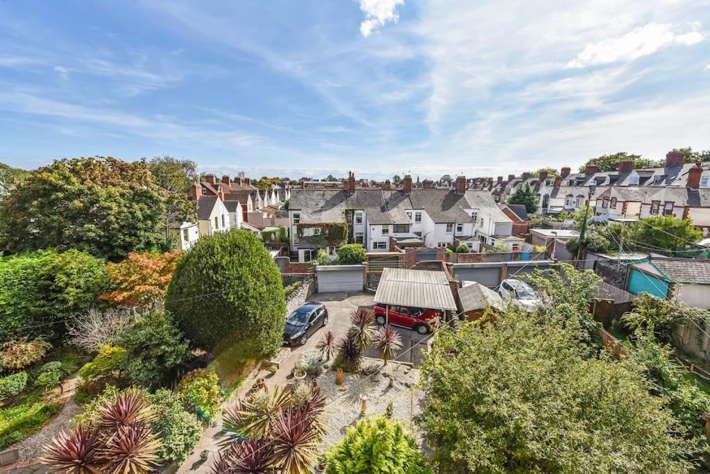 Traditional 3-Bed Property In Pontcanna With Parking Cardiff Luaran gambar