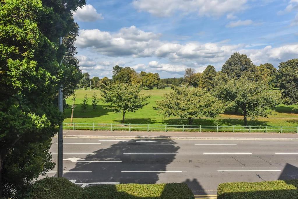 Traditional 3-Bed Property In Pontcanna With Parking Cardiff Luaran gambar
