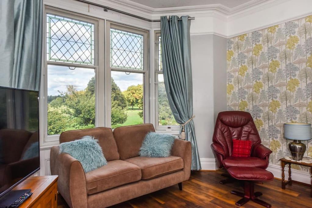 Traditional 3-Bed Property In Pontcanna With Parking Cardiff Luaran gambar